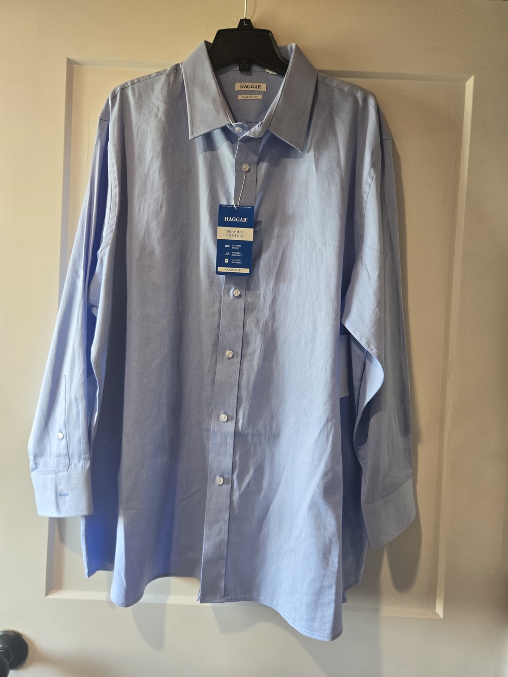 Haggar Men's Light Blue Button-Front Dress Shirt